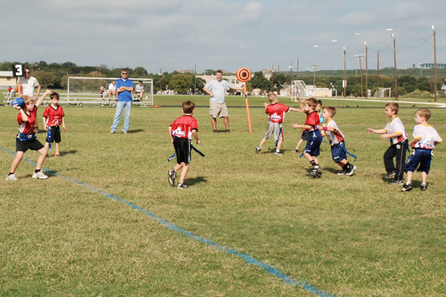2012/10(0CT)/IAN FOOTBALL/640x480_2012-10-20 53 Ian Football.jpg